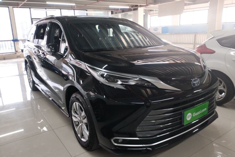 Used Toyota Sienna 2021 2.5L Hybrid Ultimate Edition