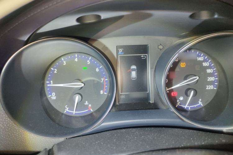 Used Toyota IZOA 2018 2.0L Yichi Edition China V Standard