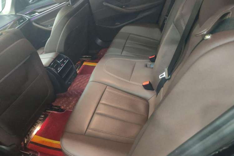 Used BMW 5 Series 2019 525Li Luxury Package
