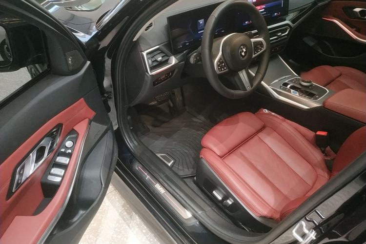 Used BMW i3 2023 eDrive 40 L Midnight Edition
