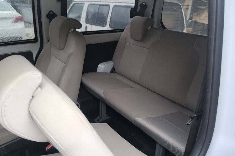 Used Wuling Rongguang V 2016 1.5L Standard Version
