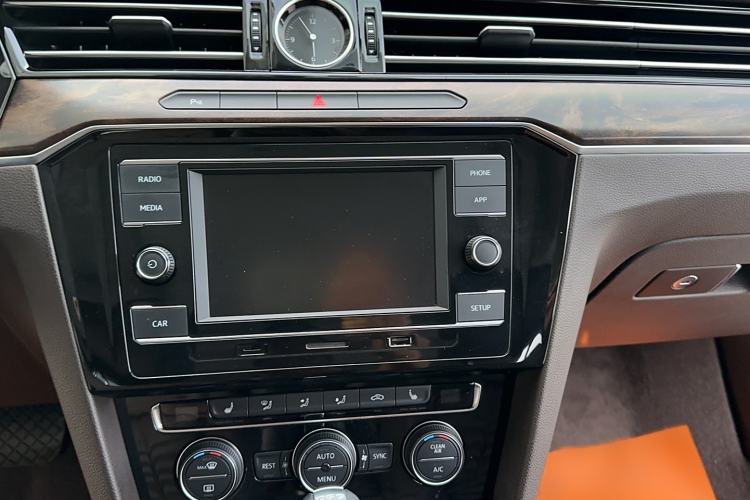 Used Volkswagen Magotan 2018 Facelift 330TSI DSG Luxury Model
