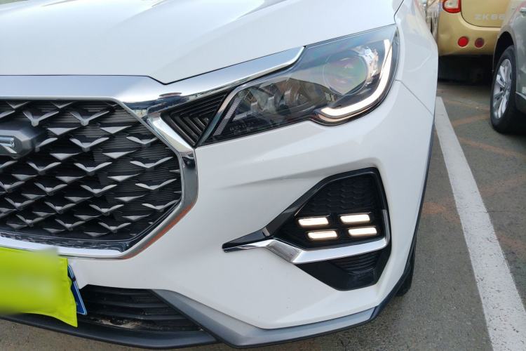 Used JETOUR X70 2023 1.5T DCT Beyond PRO Edition 5-Seater
