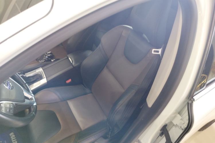 Used Volvo XC60 2017 T5 AWD Smart Upgrade Edition
