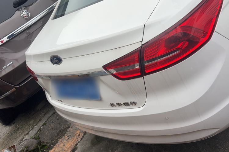 Used Ford Escort 2017 Happiness Edition 1.5L Automatic Fashion Version
