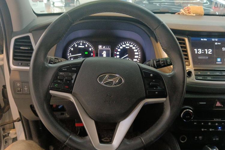 Used Hyundai Tucson 2015 1.6T Dual-Clutch Two-Wheel-Drive Smart Model
