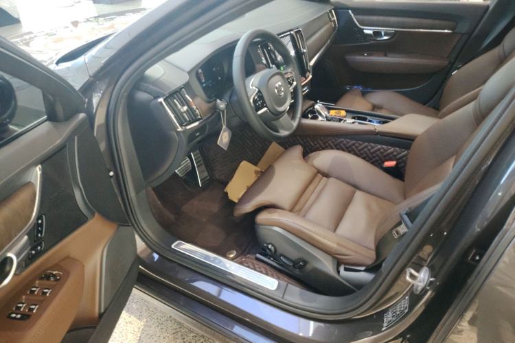 Used Volvo S90 2023 B5 Zhiyuan Luxury Edition