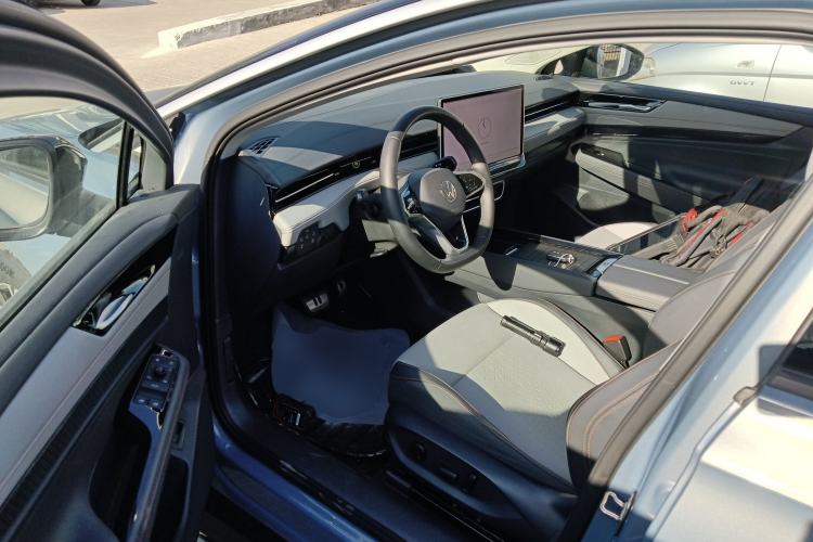 Used Volkswagen ID.7 VIZZION 2024 AIR model
