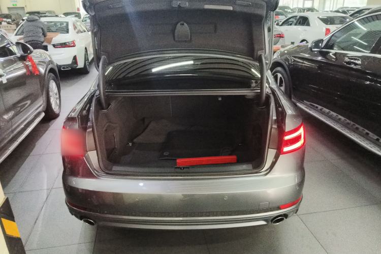 Used Audi A4L 2018 30th Anniversary Edition 40 TFSI Fashion Model
