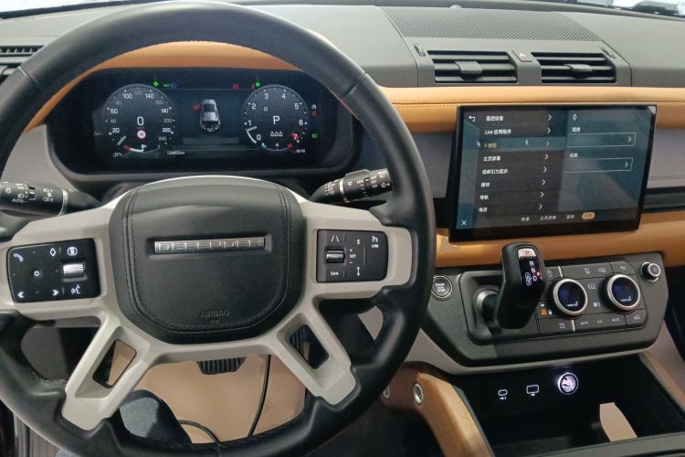 Used Land Rover Defender 2024 110 3.0T P400 Dark Edition
