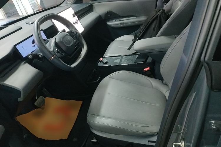 Used Lynk & Co Z20 2025 530 km Range Rear-Wheel Drive Max
