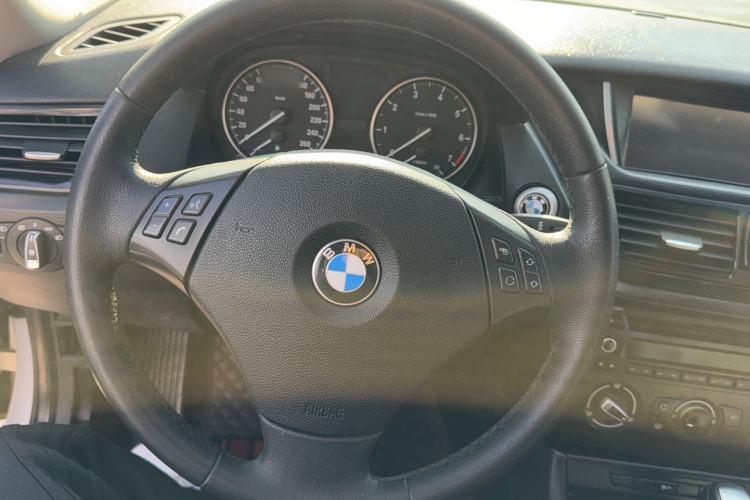 Used BMW X1 2013 sDrive18i Fashion Model
