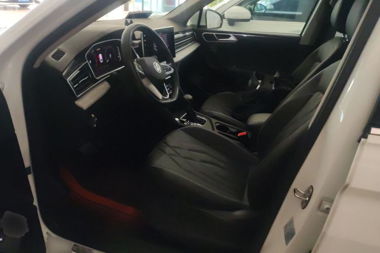 Used Volkswagen Tiguan L 2024 300TSI Automatic Two-Wheel Drive Smart Edition
