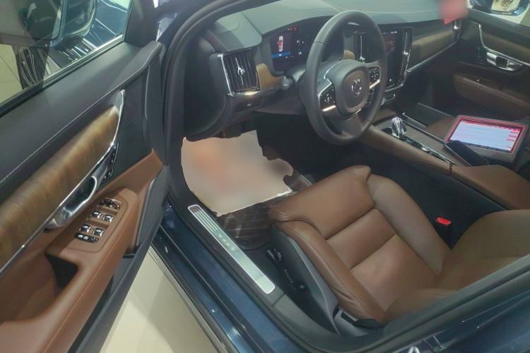 Used Volvo S90 2024 B5 Zhiyuan Luxury Edition