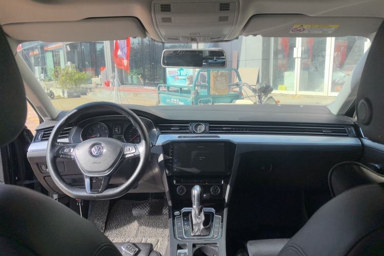 Used Volkswagen Magotan 2018 280TSI DSG Leading Model
