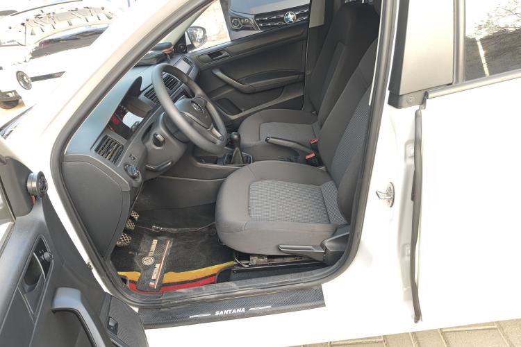 Used Volkswagen Santana 2016 1.6L Manual Fashion Edition
