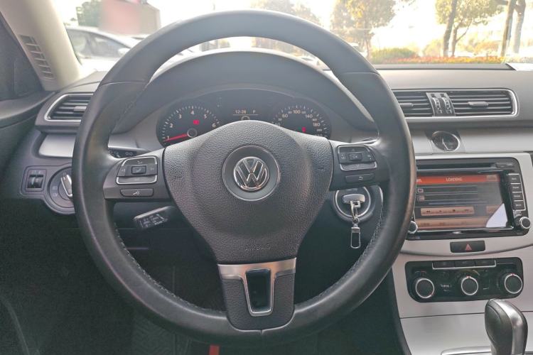 Used Volkswagen Magotan 2016 1.8TSI Smart Comfort Model
