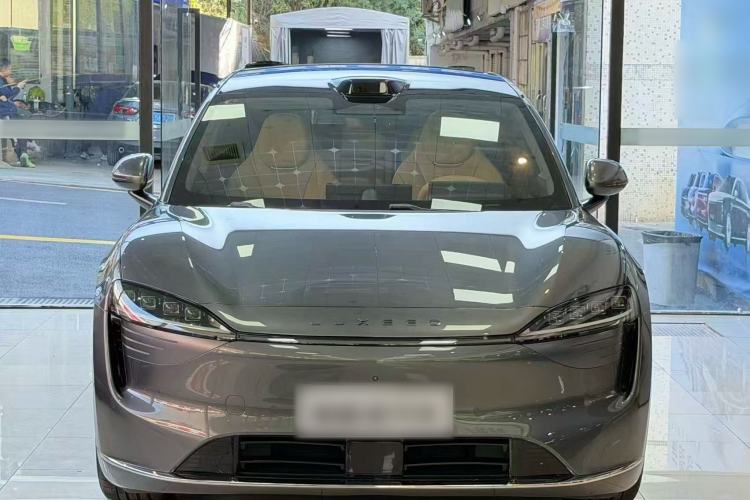 Used Hima Luxeed R7 2024 All-Electric 736 km Ultra