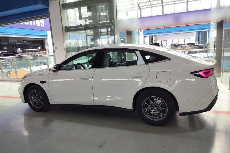 Used BYD Seal 06 New Energy 2025 DM-i Smart Drive 80KM Luxury Model

