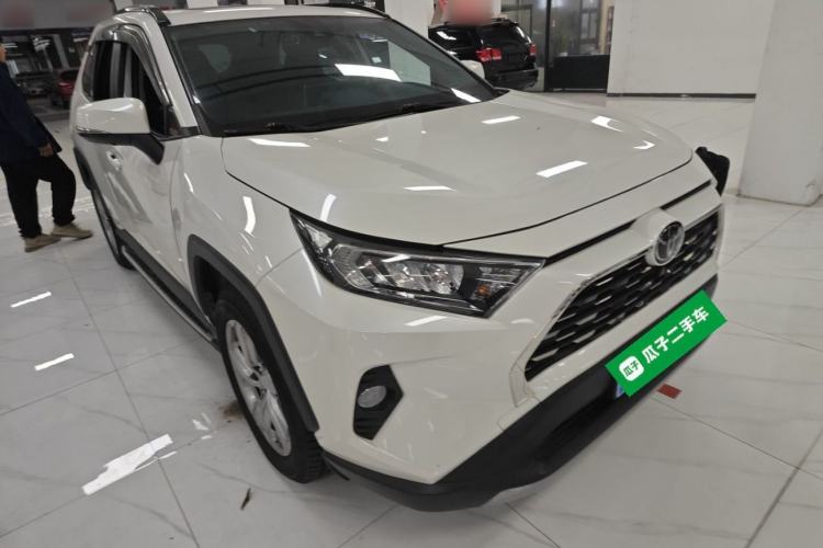 Used Toyota RAV4 2020 2.0L CVT Two-Wheel Drive Fashion PLUS Edition
