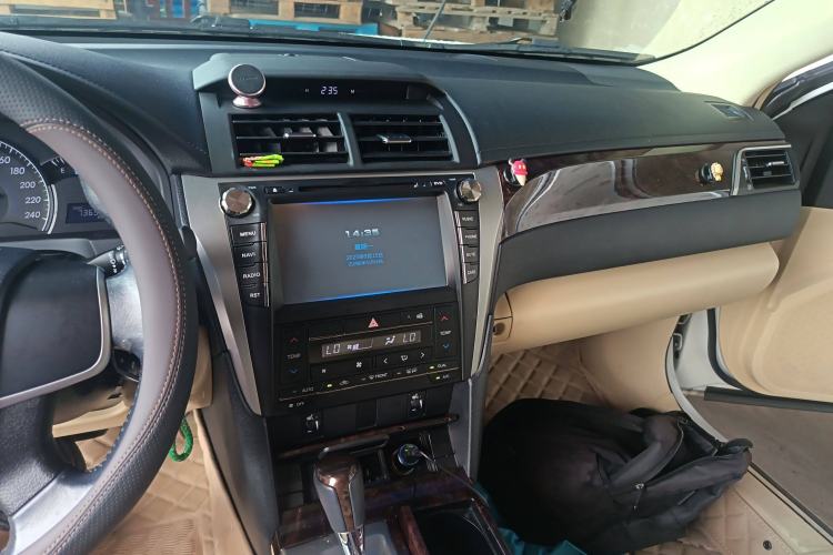 Used Toyota Camry 2015 2.0G Premier Edition
