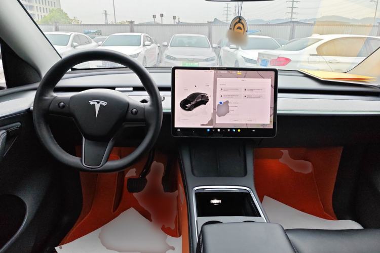 Used Tesla Model Y 2023 Rear-Wheel-Drive Version
