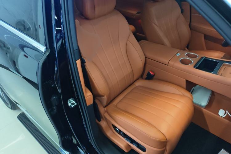 Used Hima AITO M8 2025 Extended-Range Max+ Version 53.4 kWh 5-Seater Edition
