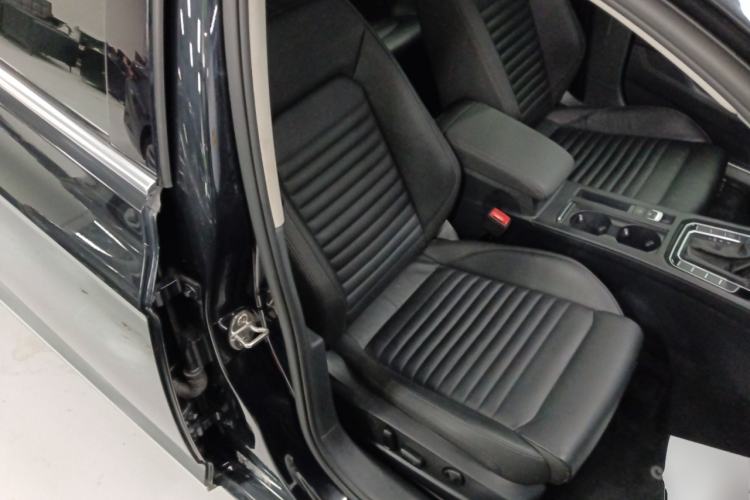 Used Volkswagen Magotan 2019 330TSI DSG Leading Model China VI Standard