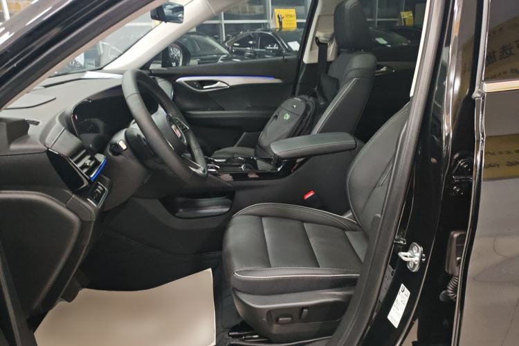 Used Buick Envision 2025 Encore Plus 28T All-Wheel-Drive Platinum Edition
