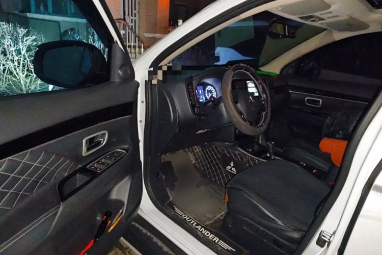 Used Mitsubishi Outlander 2021 2.0L Two-Wheel Drive Comfort Edition 7 Seats
