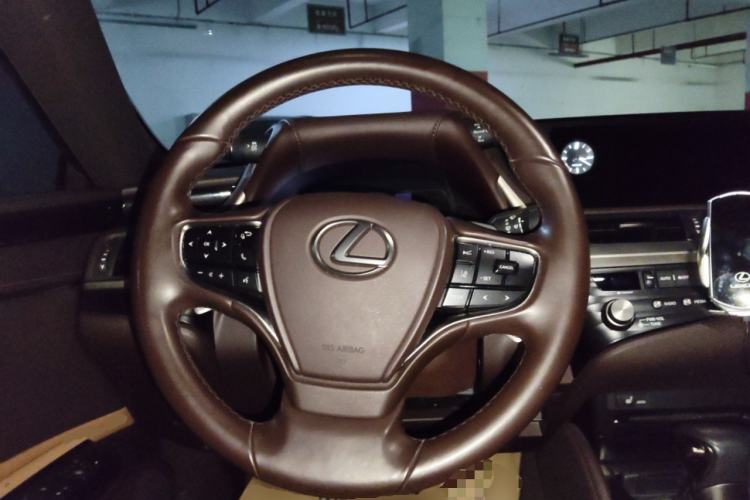 Used Lexus ES 2020 200 Excellence Edition