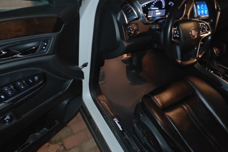 Used Cadillac SRX 2014 3.0L Leading Model
