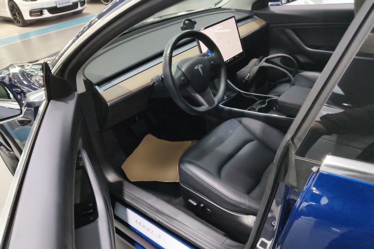 Used Tesla Model 3 2019 Long-Range Rear-Wheel-Drive Version
