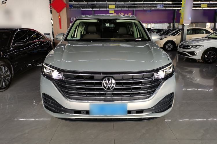 Used Volkswagen Viloran 2020 380TSI Prestige Edition
