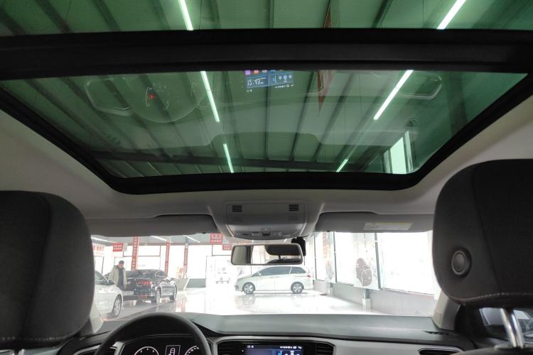 Used Volkswagen T-ROC 2020 280TSI DSG Two-Wheel-Drive Elite Version
