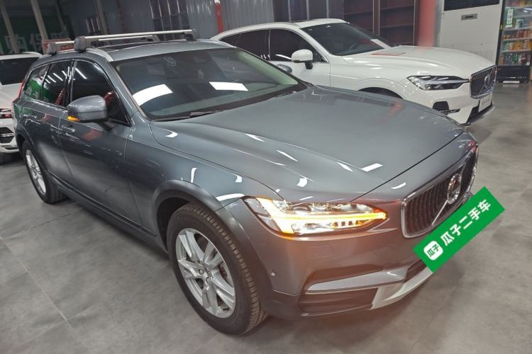 Used Volvo V90 2017 Cross Country T5 AWD Smart Range Edition