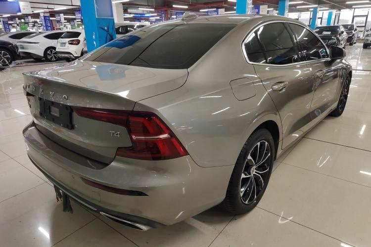 Used Volvo S60 2021 T4 Zhiyi Luxury Edition