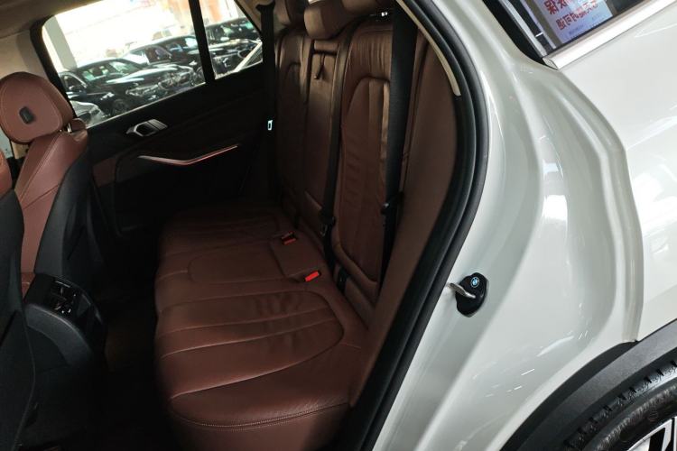 Used BMW X5 2019 xDrive40i Base Model Middle East
