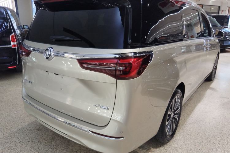 Used Buick GL8 2021 ES Landtrek 653T Luxury Model
