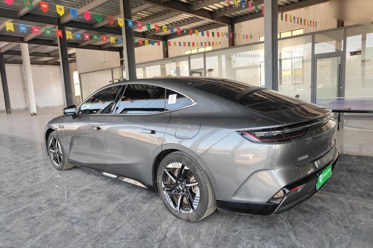 Used  E8 2024 550 km Range Rear-Drive Dragon Edition
