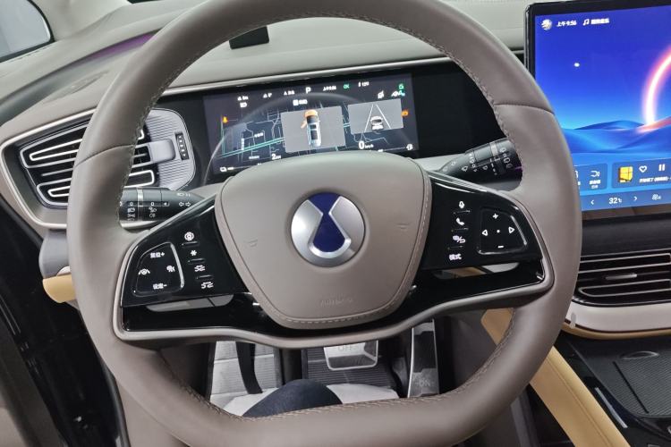 Used Denza D9 2022 DM-i 970 Four-Wheel Drive Flagship Model
