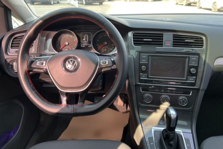 Used Volkswagen Golf 2018 1.6L Automatic Comfort Model
