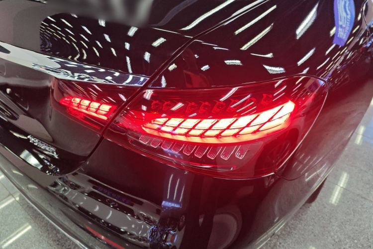 Used Mercedes-Benz E-Class 2022 Second Facelift E 300 L Fashion Edition
