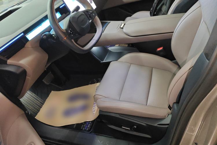 Used Lynk & Co Z10 2025 95 kWh 766 km Range Rear-Wheel Drive Max
