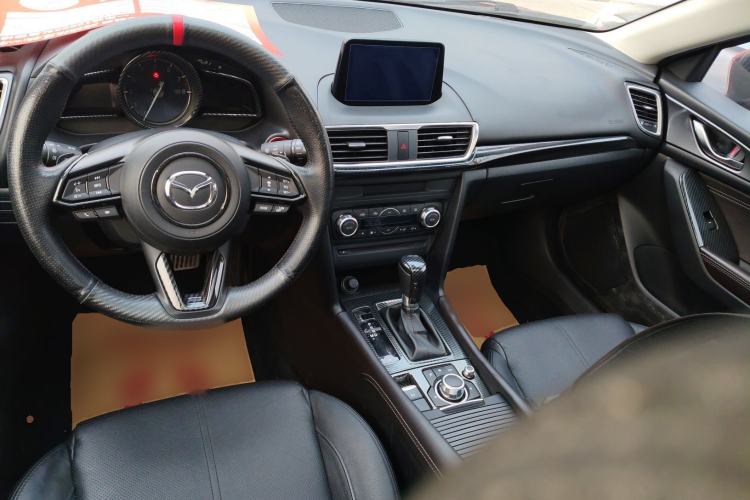 Used Mazda Mazda 3 Axela 2017 Hatchback 2.0L Automatic Sport Model China V Emission Standard