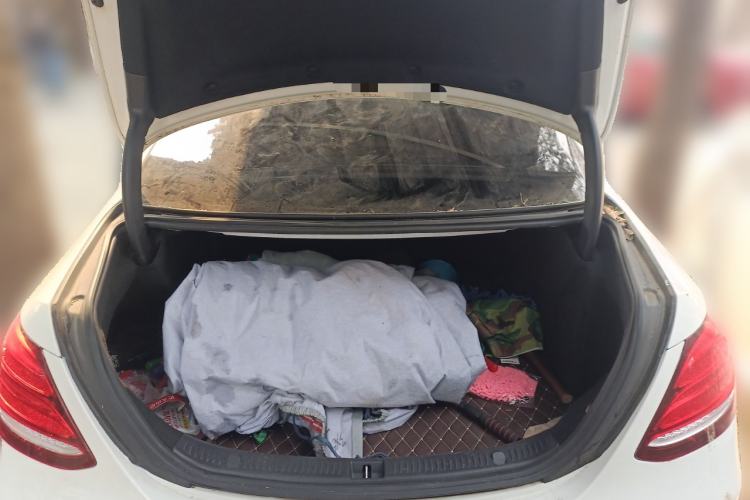 Used Mercedes-Benz E-Class 2018 E 300 L Sporty and Stylish Model
