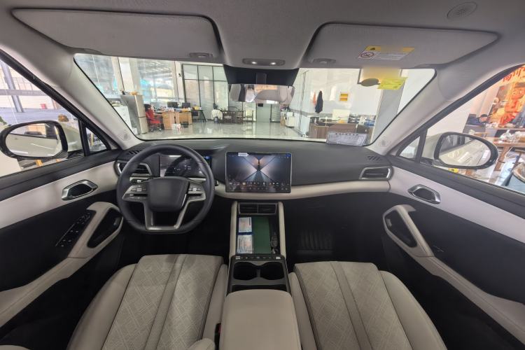 Used BYD Yuan UP 2025 Intelligent Driving Version 401 KM Dynamic Edition