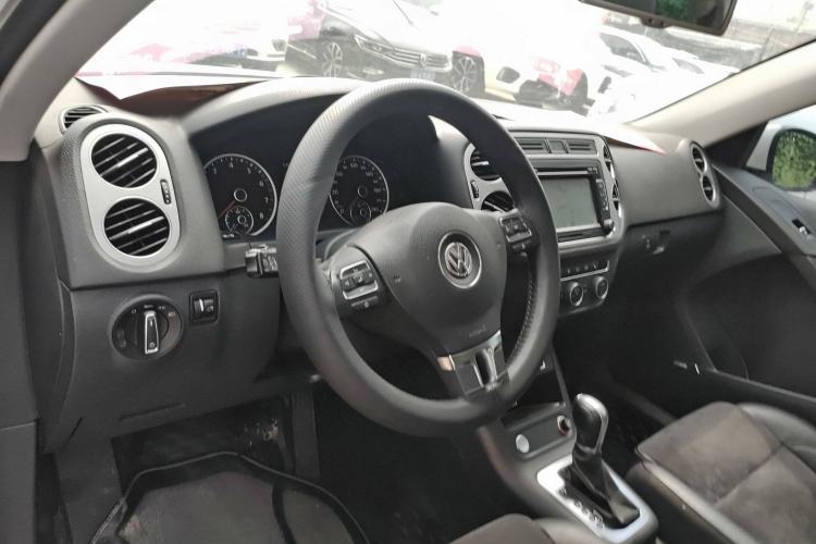 Used Volkswagen Tiguan 2015 2.0 TSI Automatic All-Wheel Drive Flagship Edition
