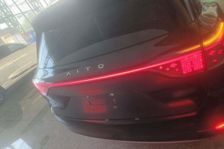 Used Hima AITO M9 2024 Range-Extended Ultra Version 42 kWh 6-Seater Model
