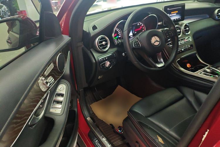 Used Mercedes-Benz GLC 2017 GLC 300 4MATIC Sport Edition
